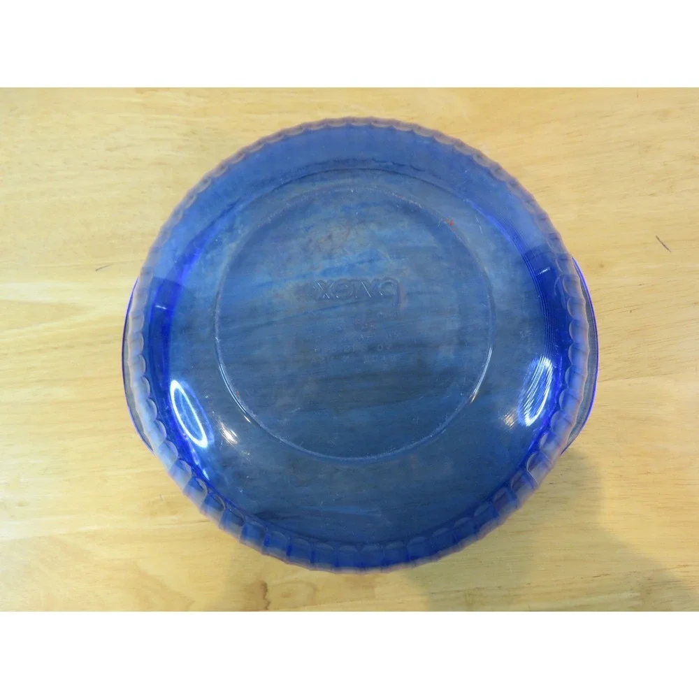 VTG Set of 2 Pyrex Sculptured 2-Quart Casserole Bowls Ribbed Design Cobalt Blue